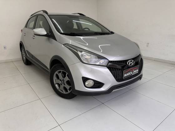 HYUNDAI HB20X 1.6 16V PREMIUM FLEX 4P AUTOMÁTICO HYUNDAI HB20X 1.6 16V PREMIUM FLEX 4P AUTOMÁTICO